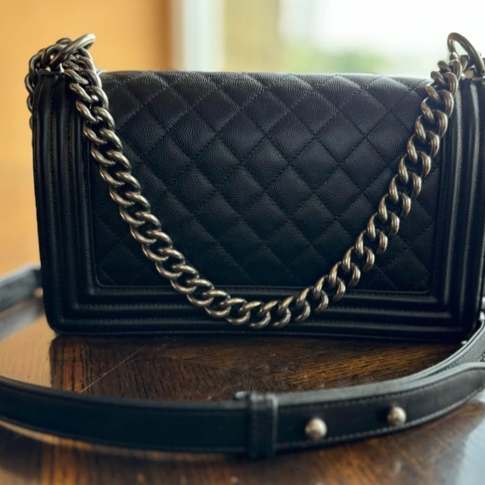 Chanel Black Quilted Leather Bag - Picture 2 of 10